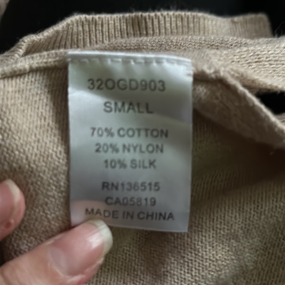 Fabulous neutral for all seasons. Fun peek-a-boo detailing along back & sleeves - Picture 7 of 8